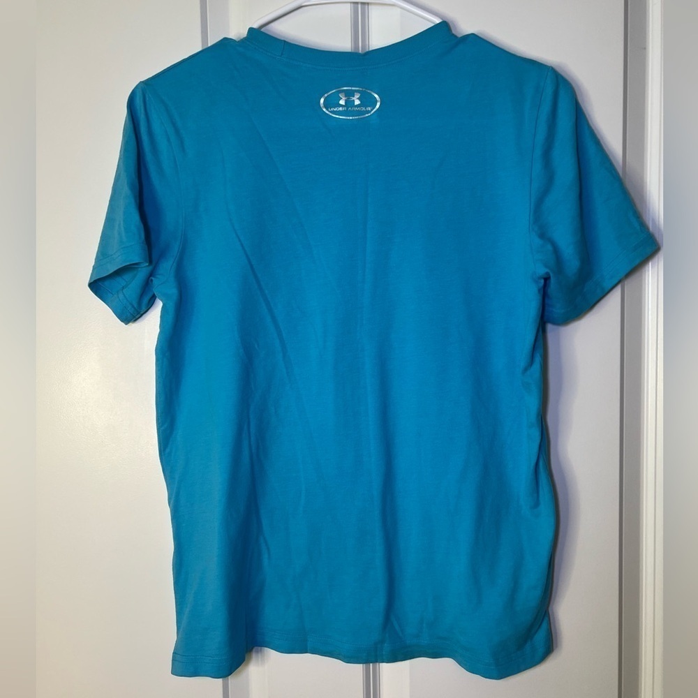 Under Armour Blue Short Sleeve Tee with Graphic Design - Picture 4 of 4